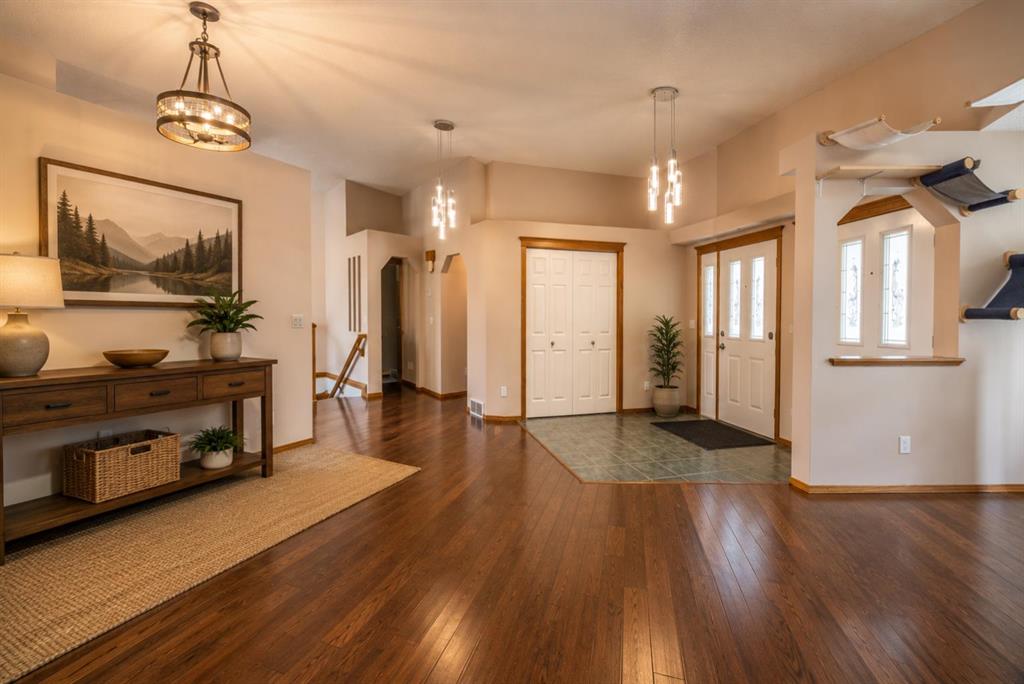 Picture for 35 Maple Walk 