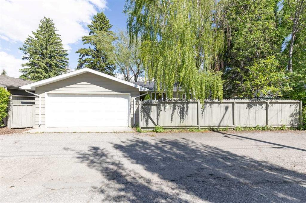 Picture for 10731 Maplebend Drive SE