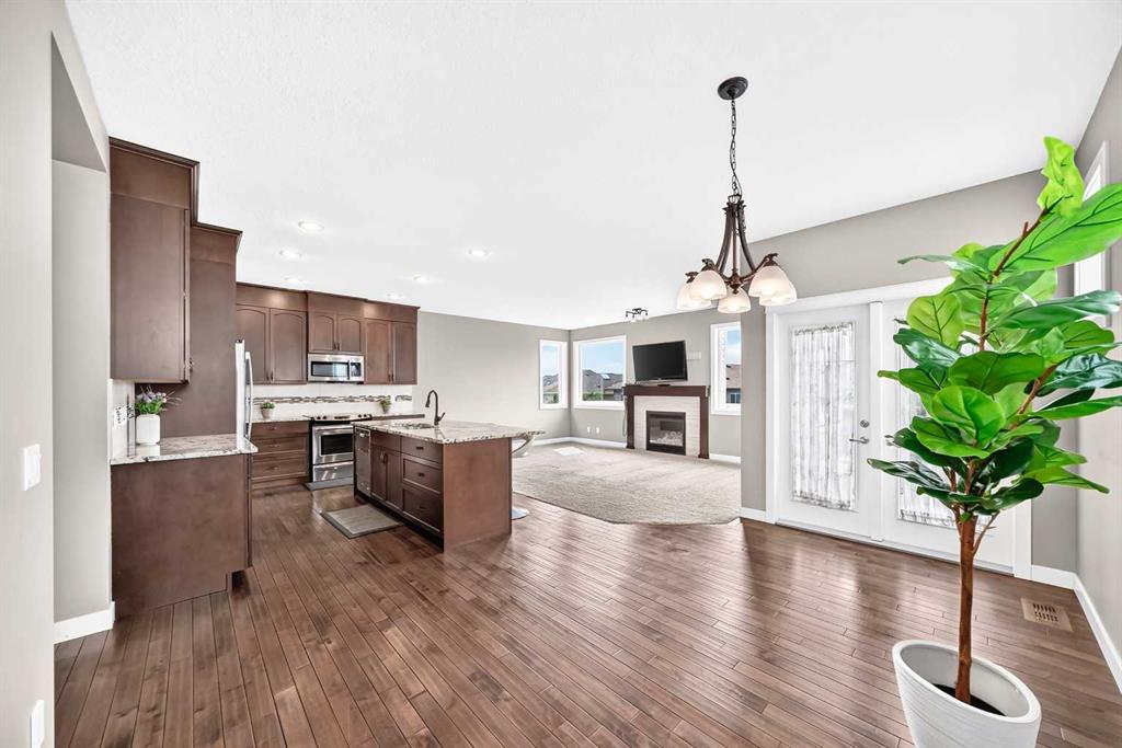 Picture for 84 Evansview Manor NW