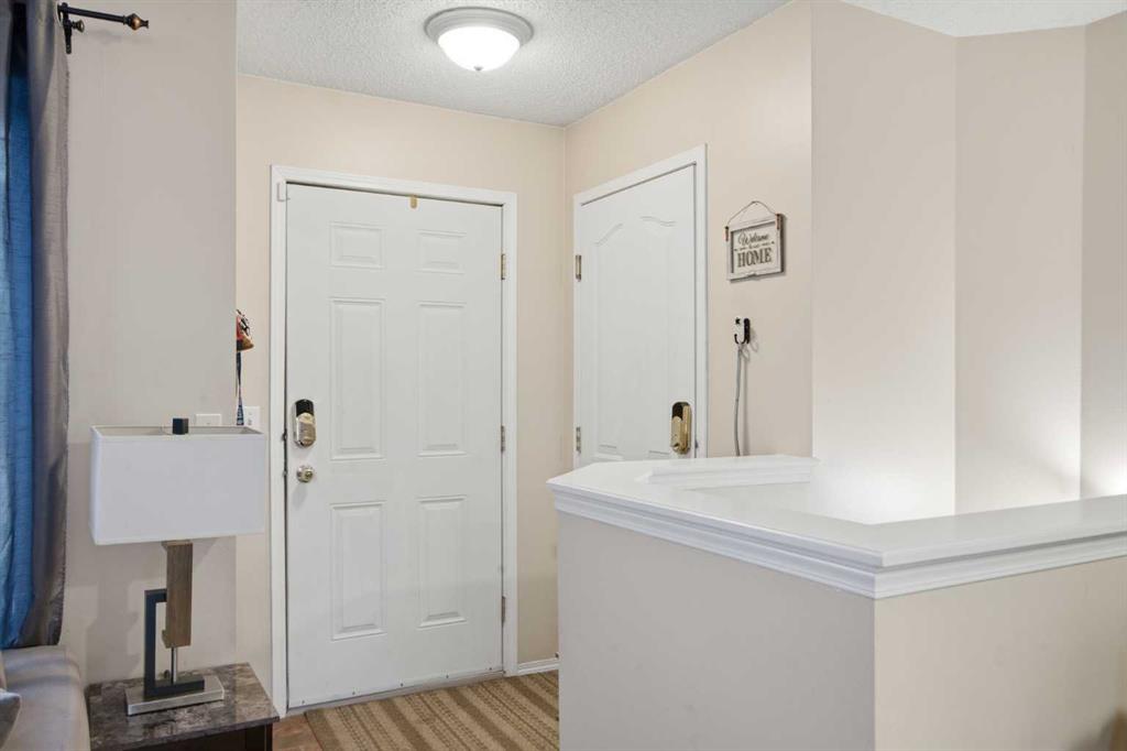 Picture for 109 Canoe Square SW