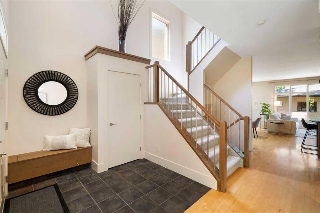 Picture for 515 9 Street NE