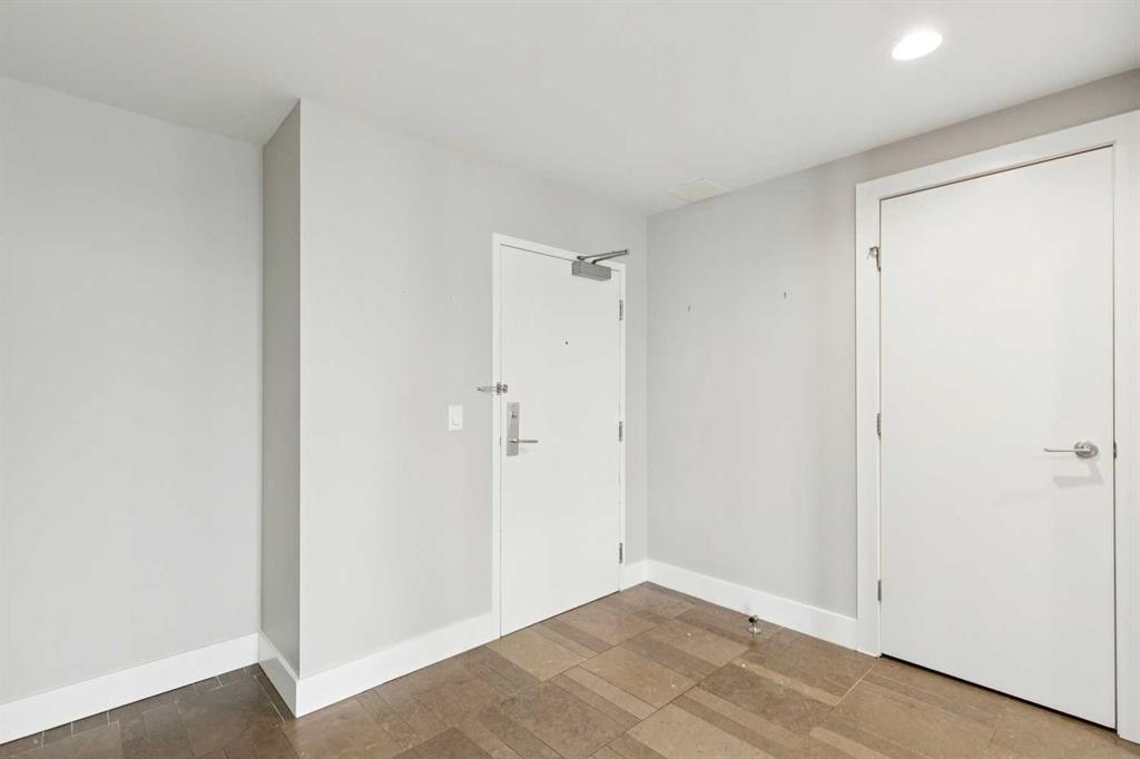 Picture for 1901, 433 11 Avenue SE