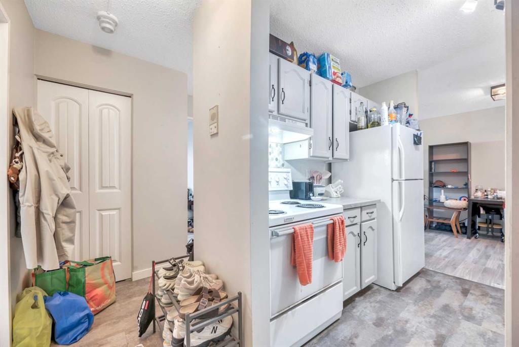 Picture for 809, 8948 Elbow Drive SW
