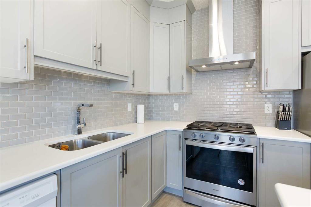 Picture for 158 Osborne Common SW https://www.cirrealty.ca/reb/creb/53/A2262053_10.jpg