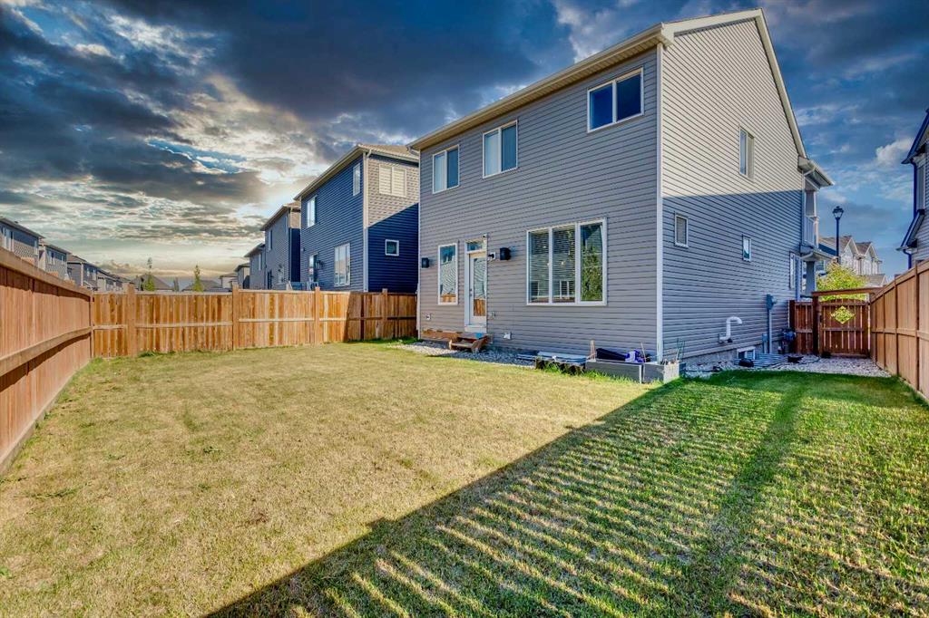 Picture for 158 Osborne Common SW https://www.cirrealty.ca/reb/creb/53/A2262053_35.jpg