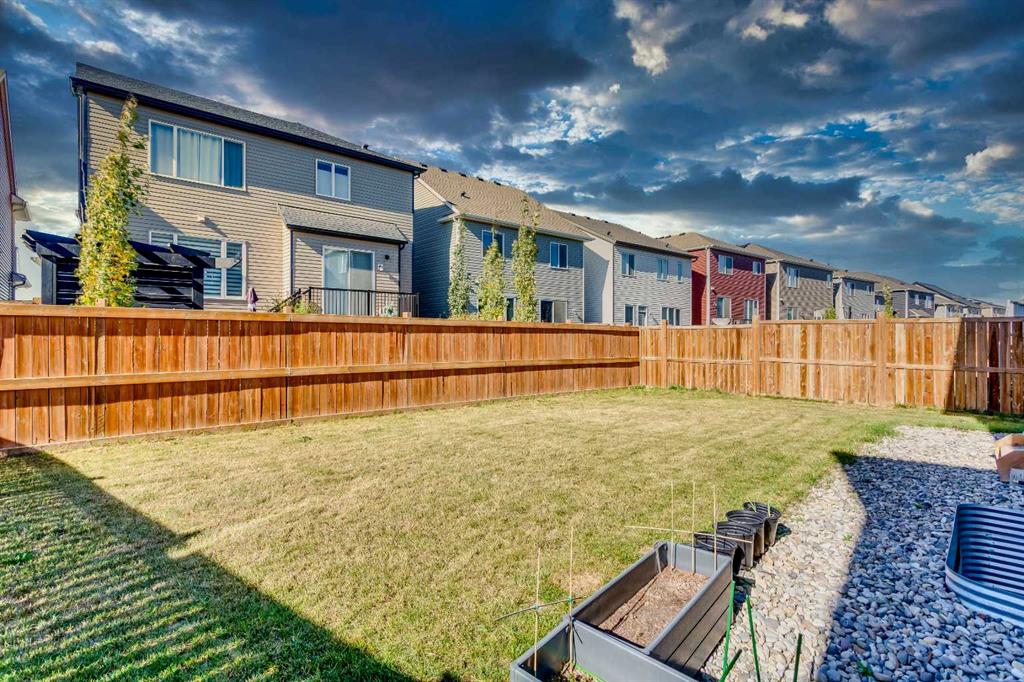 Picture for 158 Osborne Common SW https://www.cirrealty.ca/reb/creb/53/A2262053_37.jpg