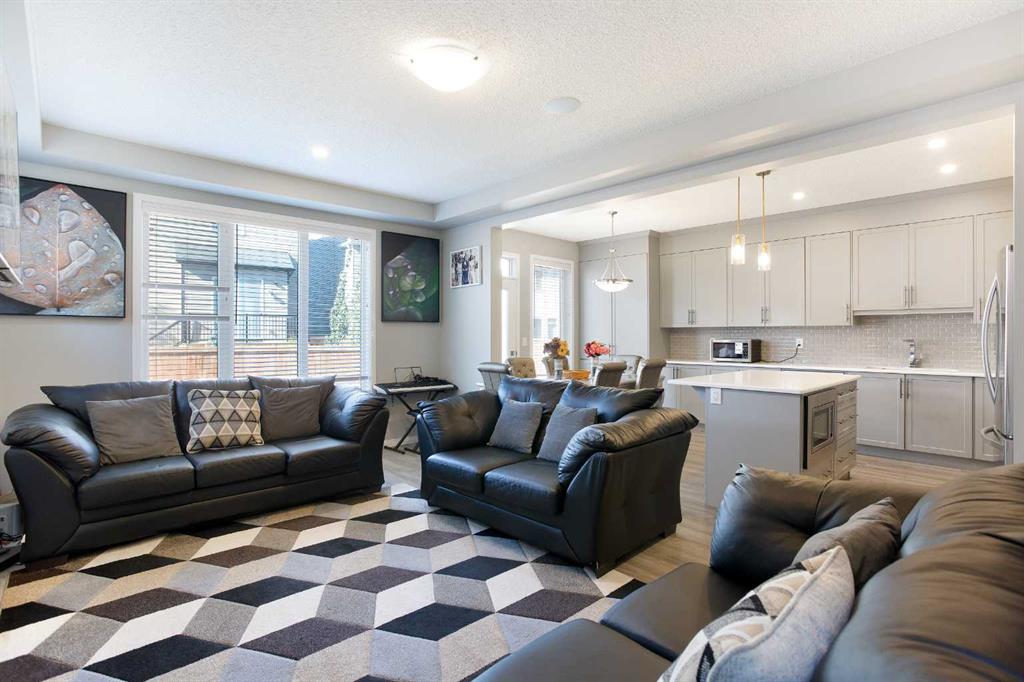 Picture for 158 Osborne Common SW https://www.cirrealty.ca/reb/creb/53/A2262053_7.jpg