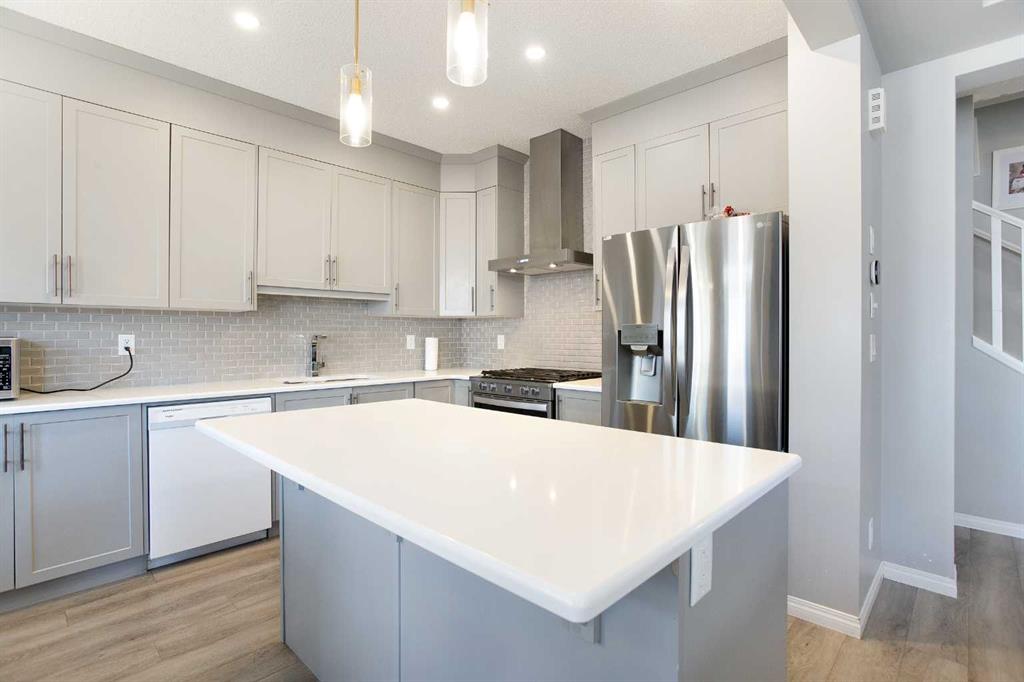 Picture for 158 Osborne Common SW https://www.cirrealty.ca/reb/creb/53/A2262053_9.jpg