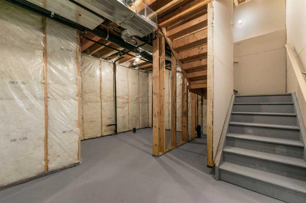 Picture for 134 Northern Lights Crescent  https://www.cirrealty.ca/reb/creb/53/A2263353_41.jpg