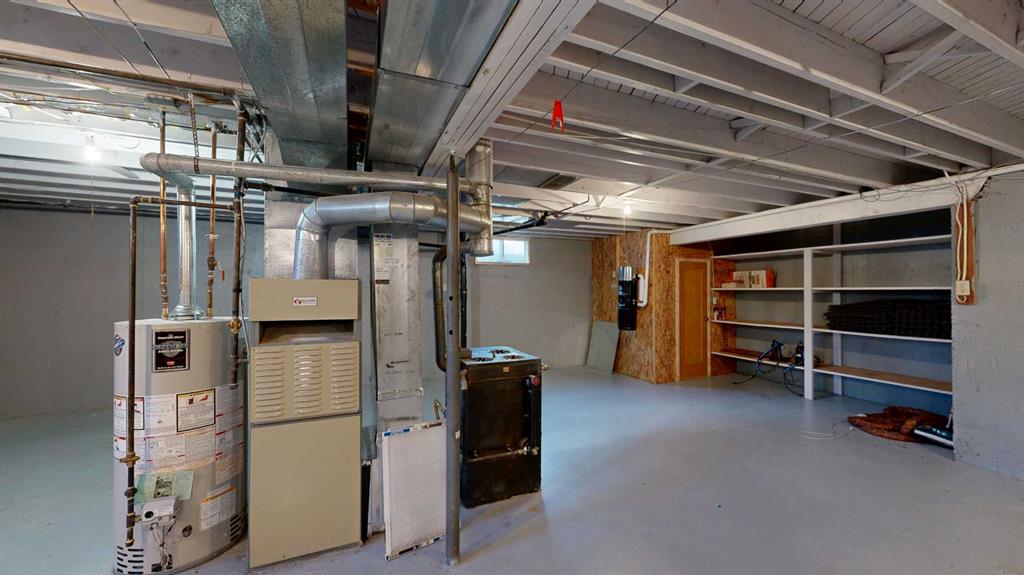 Picture for 2403 17 Street  https://www.cirrealty.ca/reb/creb/53/A2266053_34.jpg