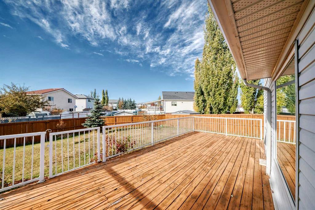 Picture for 323 Appleglen Place SE https://www.cirrealty.ca/reb/creb/53/A2266353_25.jpg
