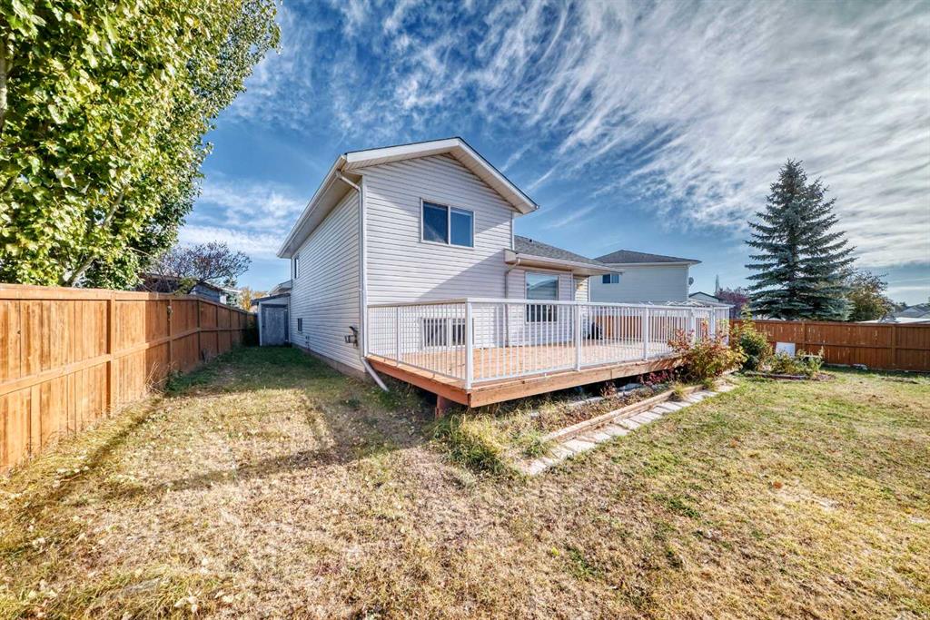 Picture for 323 Appleglen Place SE https://www.cirrealty.ca/reb/creb/53/A2266353_27.jpg
