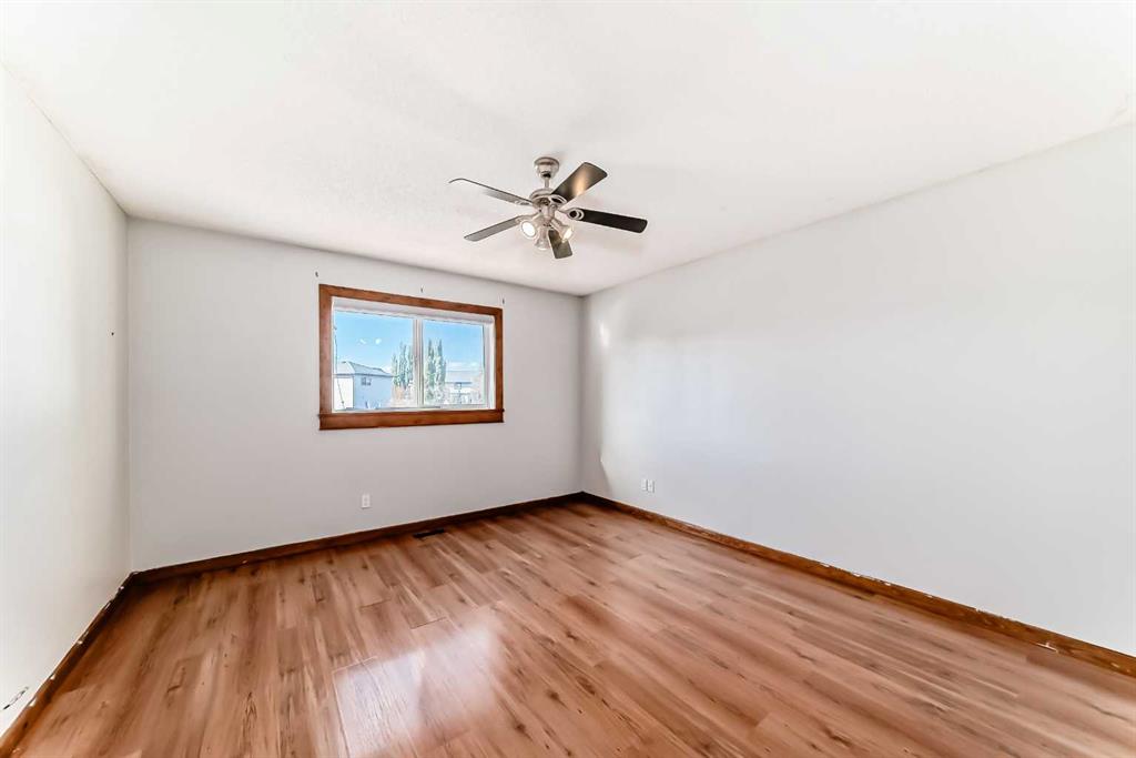 Picture for 323 Appleglen Place SE https://www.cirrealty.ca/reb/creb/53/A2266353_9.jpg