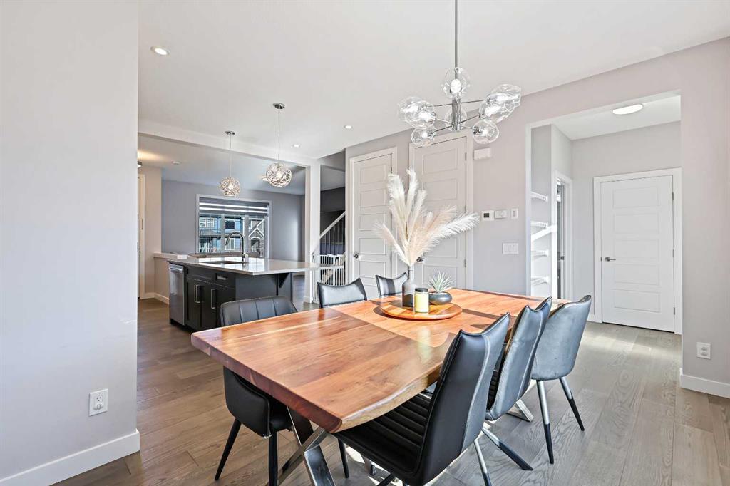 Picture for 277 Waterford Boulevard  https://www.cirrealty.ca/reb/creb/53/A2266753_13.jpg