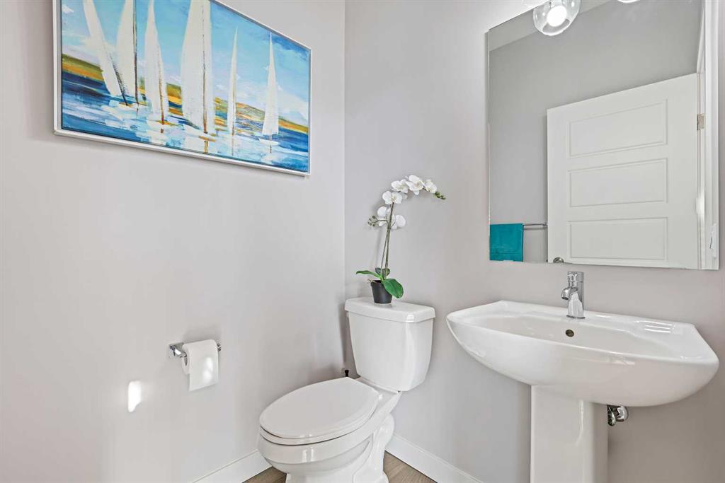 Picture for 277 Waterford Boulevard  https://www.cirrealty.ca/reb/creb/53/A2266753_14.jpg