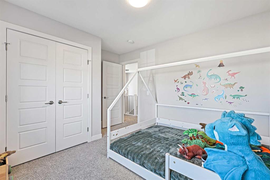 Picture for 277 Waterford Boulevard  https://www.cirrealty.ca/reb/creb/53/A2266753_19.jpg