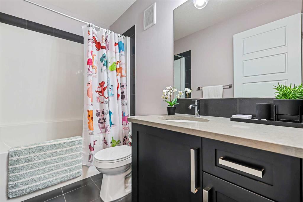 Picture for 277 Waterford Boulevard  https://www.cirrealty.ca/reb/creb/53/A2266753_20.jpg