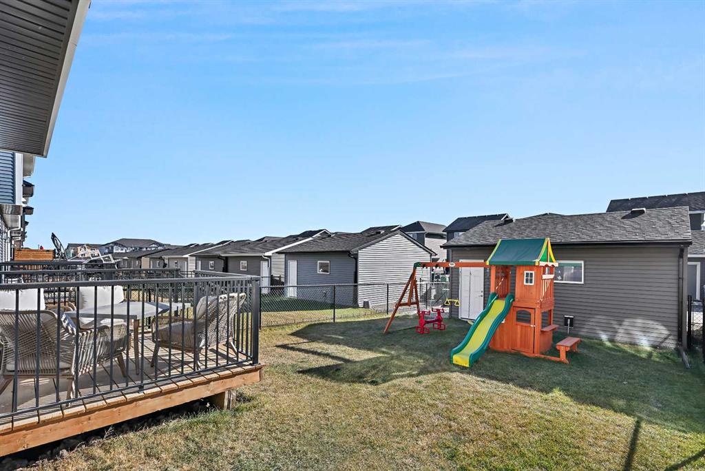 Picture for 277 Waterford Boulevard  https://www.cirrealty.ca/reb/creb/53/A2266753_27.jpg