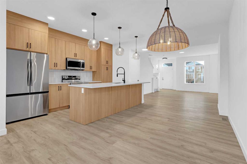 Picture for 164 Cobblestone Gate SW https://www.cirrealty.ca/reb/creb/53/A2266953_10.jpg