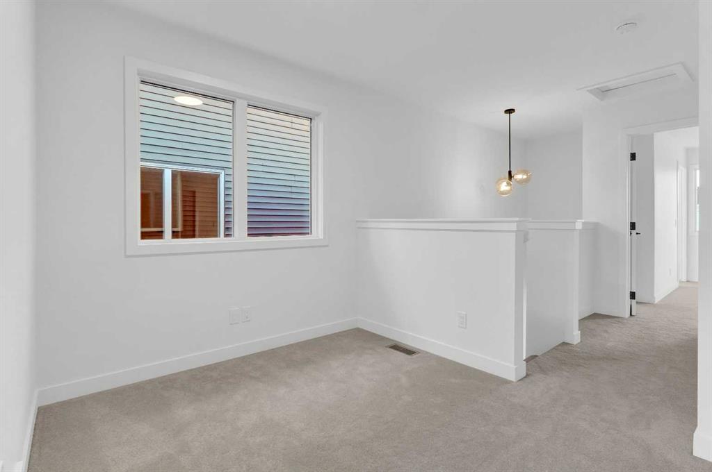 Picture for 164 Cobblestone Gate SW https://www.cirrealty.ca/reb/creb/53/A2266953_14.jpg
