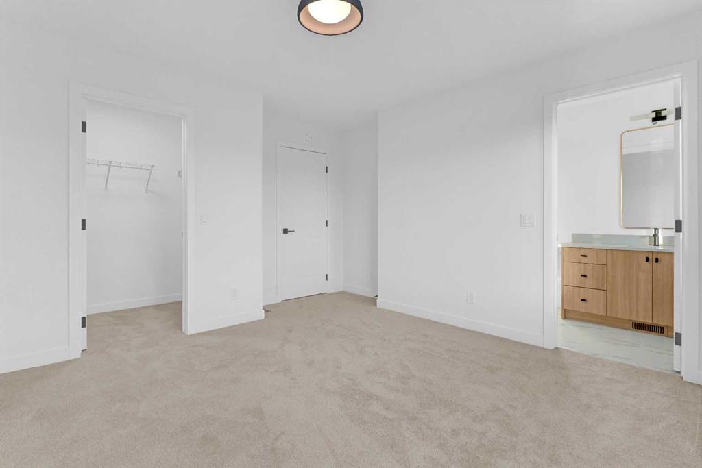 Picture for 164 Cobblestone Gate SW https://www.cirrealty.ca/reb/creb/53/A2266953_16.jpg