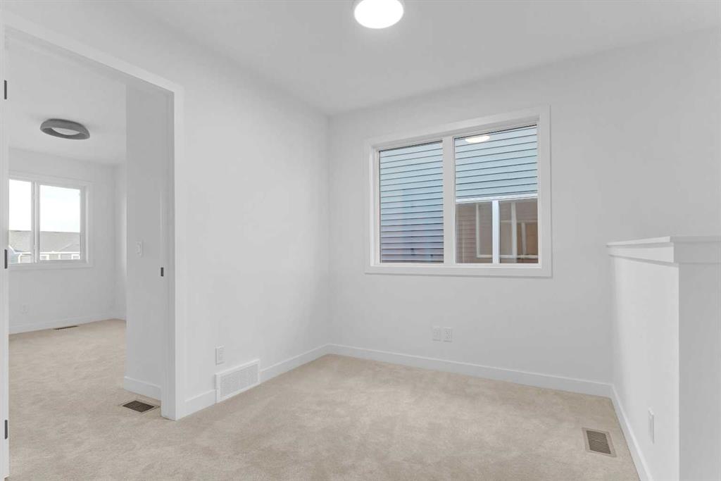 Picture for 164 Cobblestone Gate SW https://www.cirrealty.ca/reb/creb/53/A2266953_18.jpg