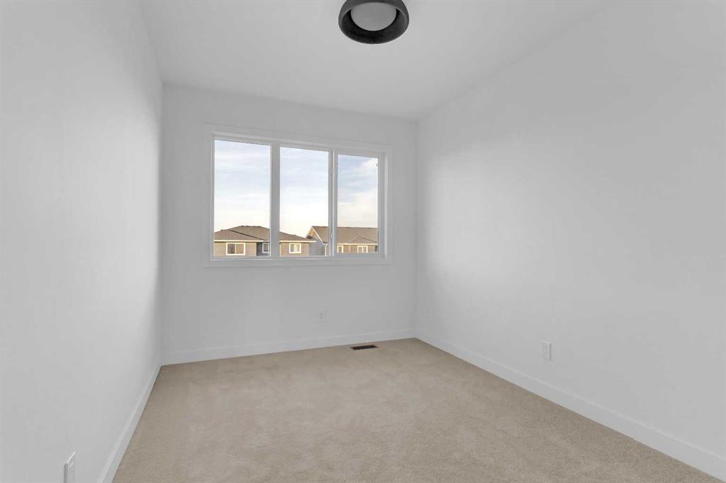 Picture for 164 Cobblestone Gate SW https://www.cirrealty.ca/reb/creb/53/A2266953_19.jpg
