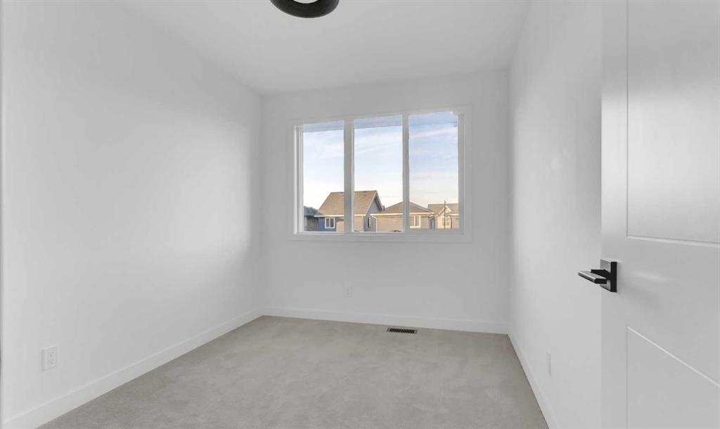 Picture for 164 Cobblestone Gate SW https://www.cirrealty.ca/reb/creb/53/A2266953_21.jpg