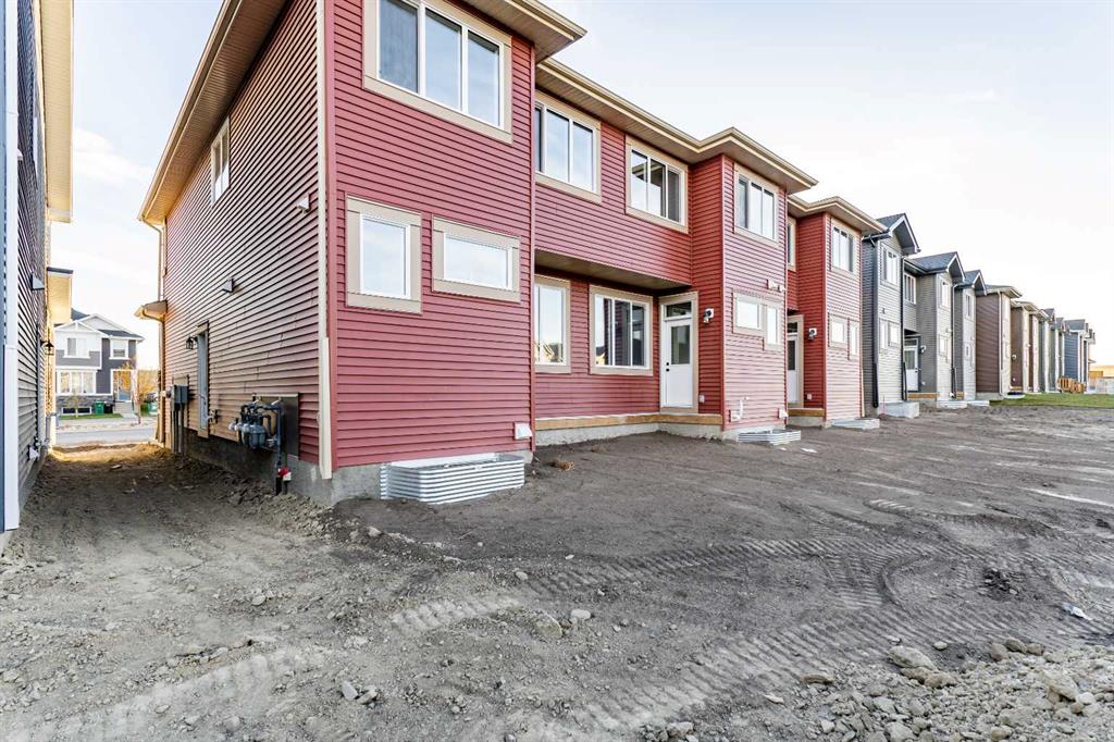 Picture for 164 Cobblestone Gate SW https://www.cirrealty.ca/reb/creb/53/A2266953_24.jpg