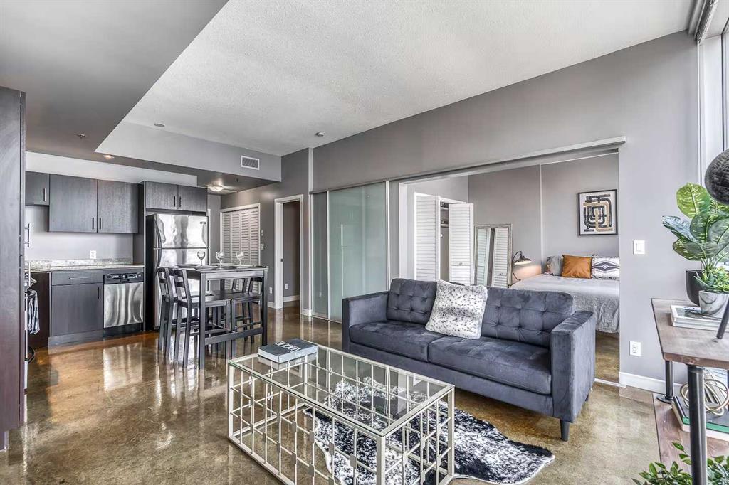 Picture for 907, 135 13 Avenue SW