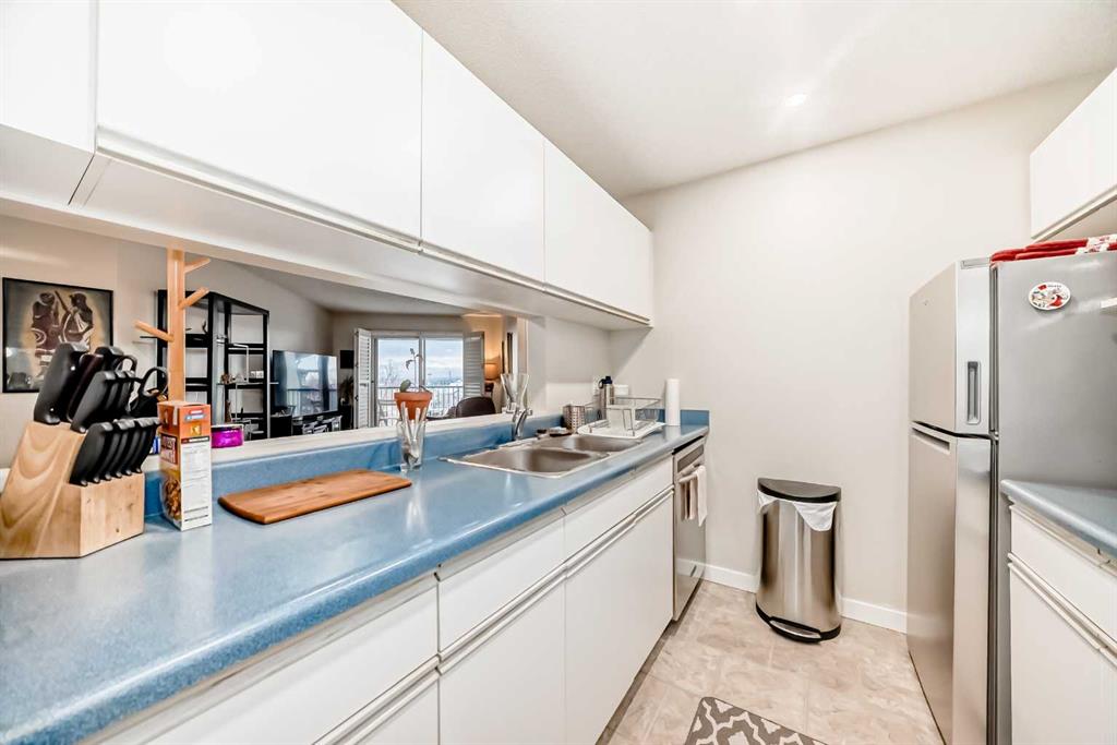 Picture for 409, 10 Dover Point SE