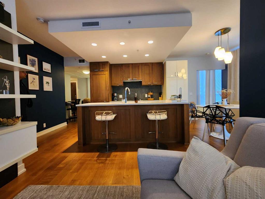 Picture for 1725, 222 RIVERFRONT Avenue SW