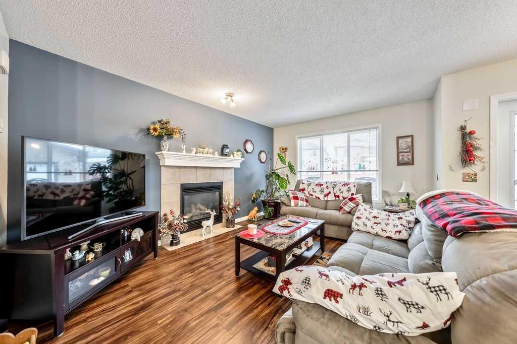 Picture for 11 Saddlebrook Mews NE