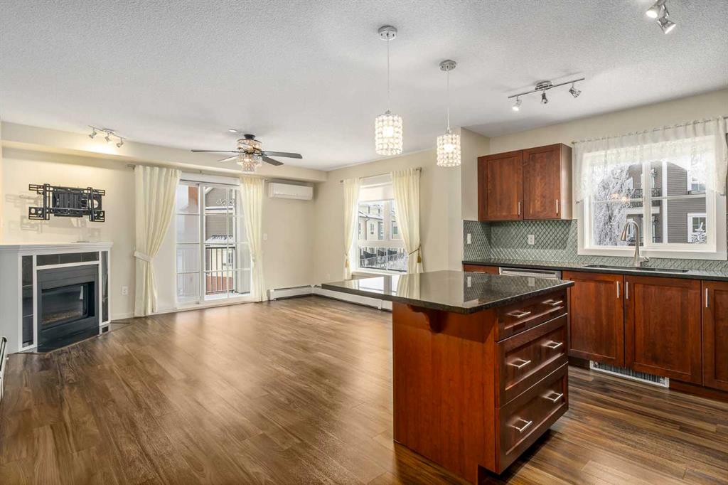 Picture for 2312, 279 Copperpond Common SE