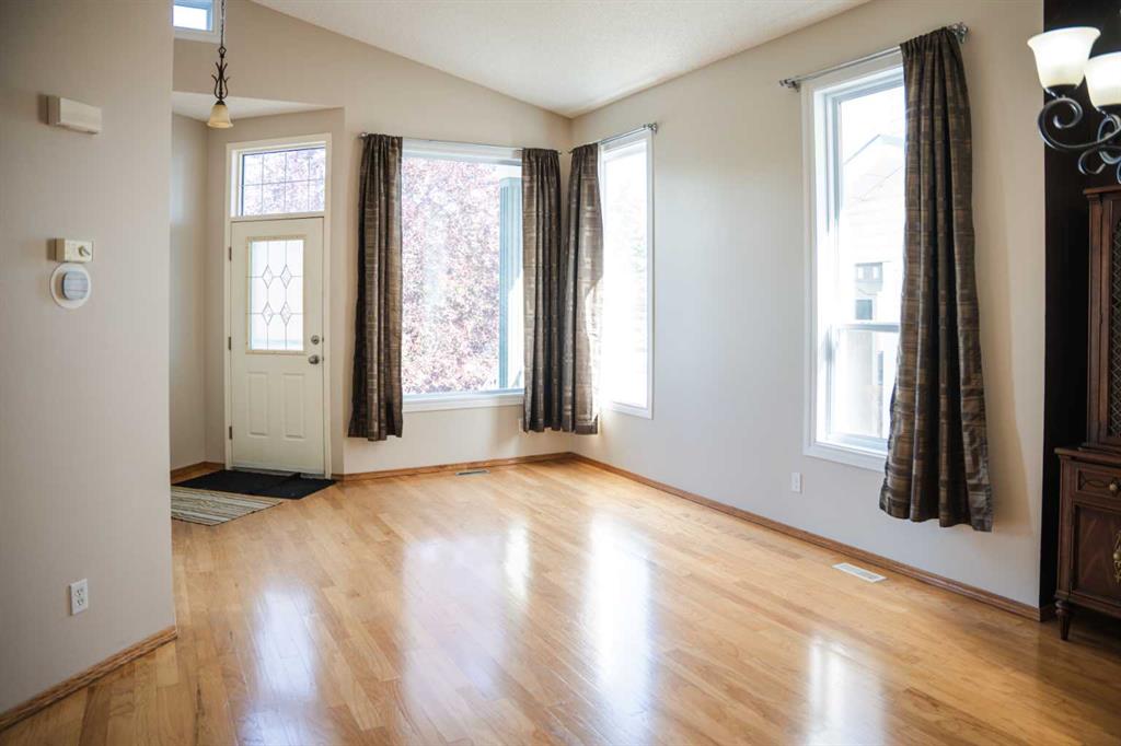 Picture for 445 Rocky Ridge Bay NW