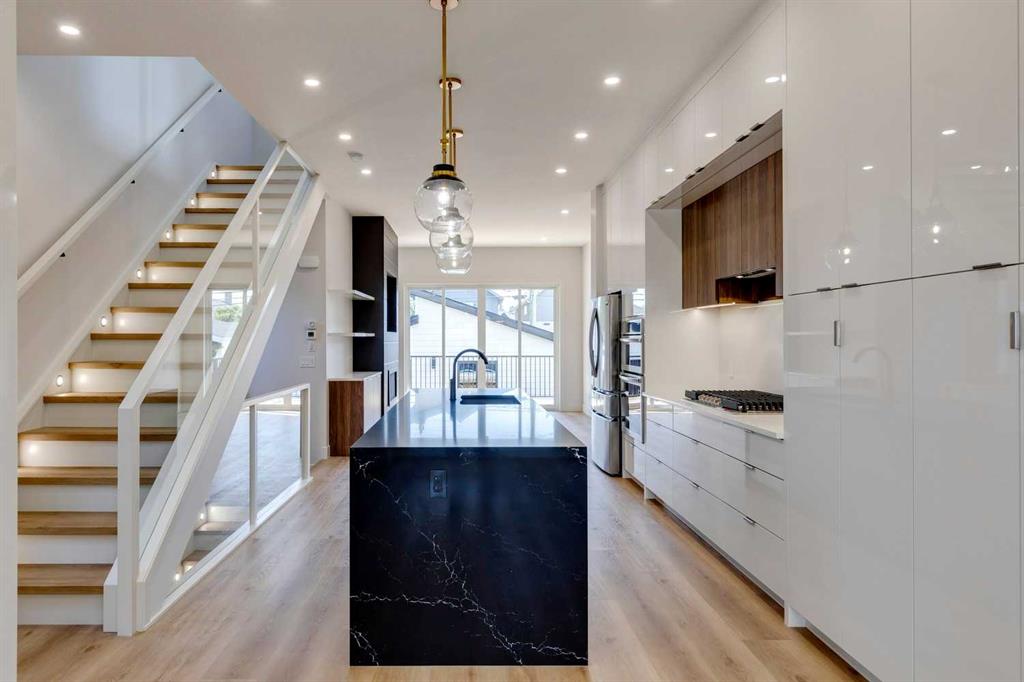 Picture for 2309 21 Avenue SW