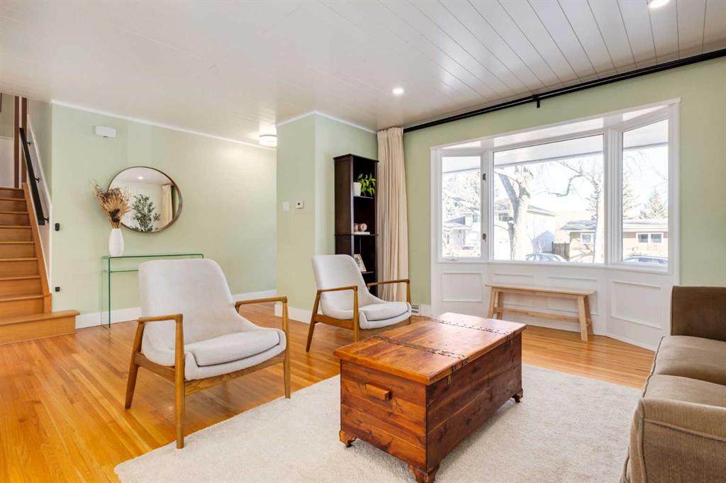 Picture for 2539 Chicoutimi Drive NW