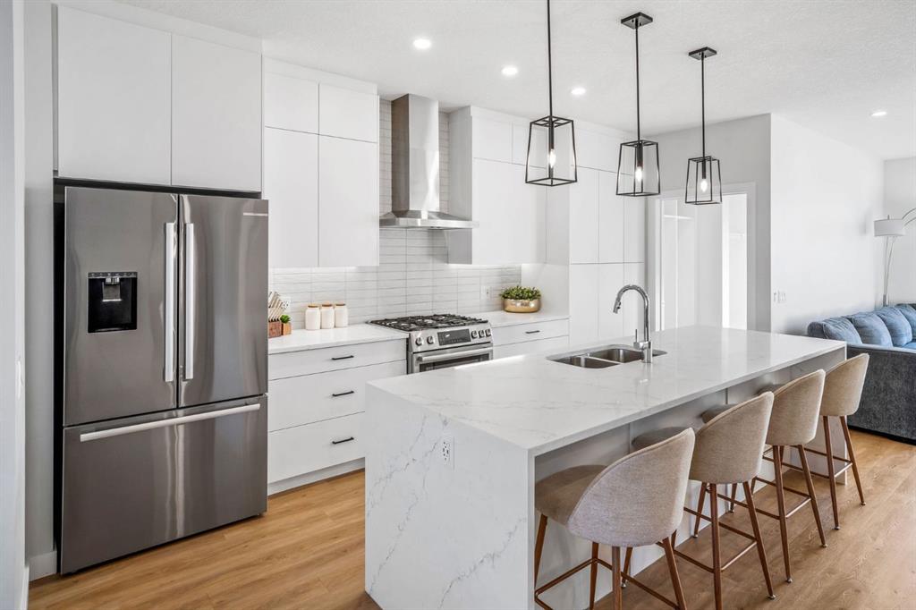 Picture for 914 Harmony Parade 