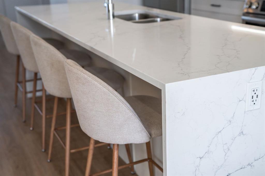 Picture for 914 Harmony Parade 