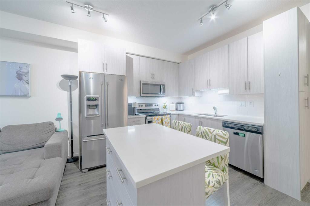 Picture for 7216, 151 Legacy Main Street SE