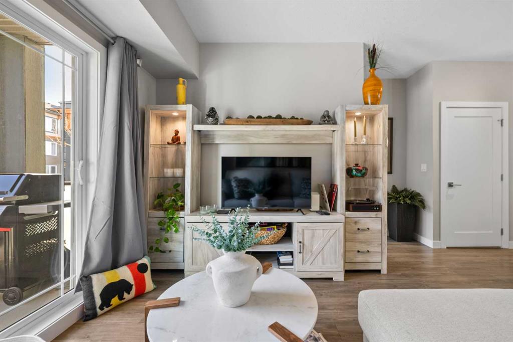 Picture for 212, 150 Auburn Meadows Manor SE