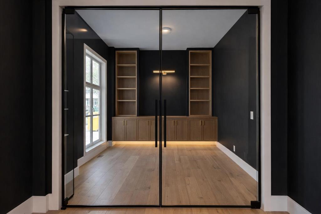 Picture for 2207 Victoria Crescent NW