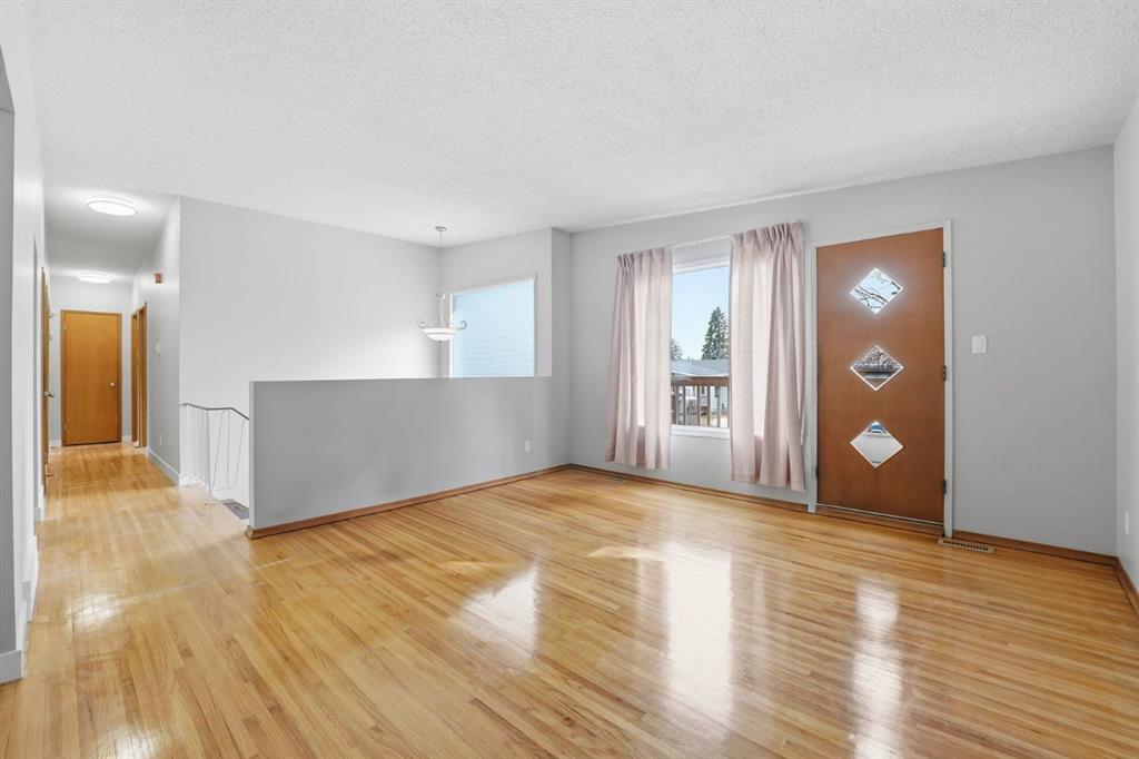 Picture for 808 68 Avenue NW