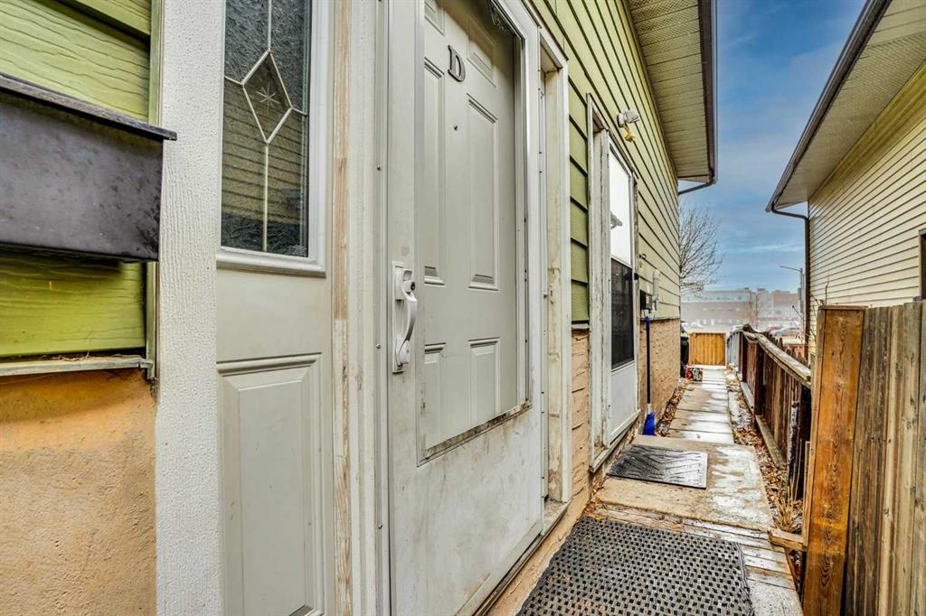 Picture for D, 903 44 Street SE