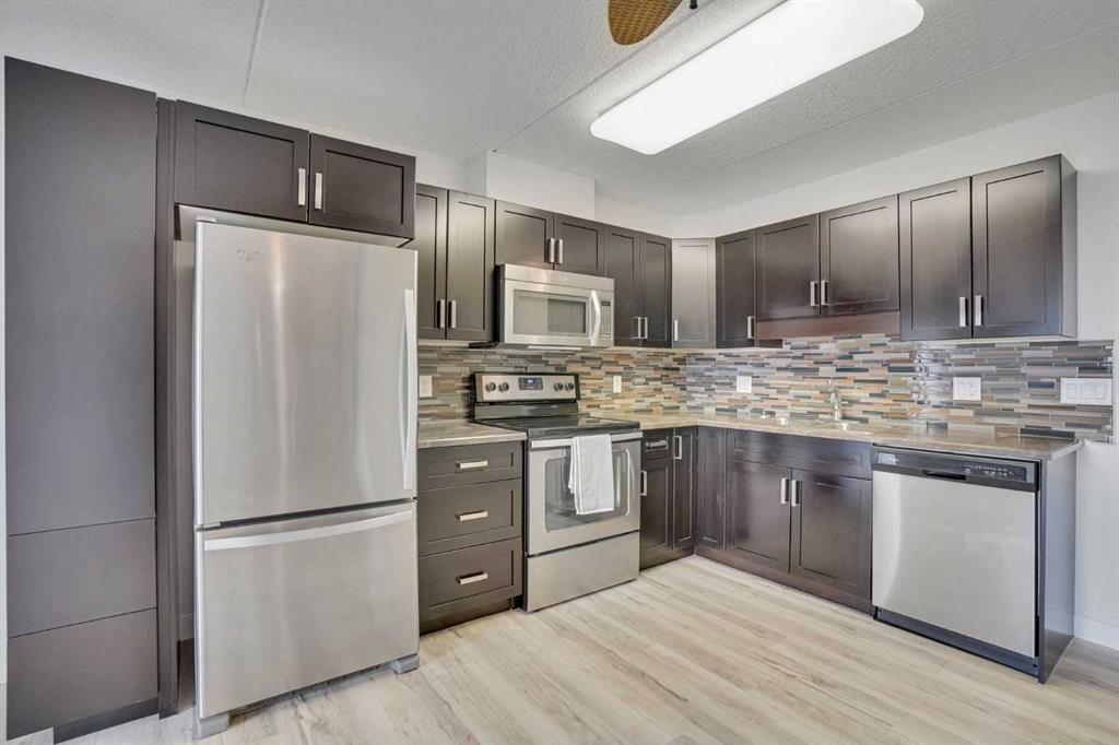 Picture for 202, 408 1 Avenue SE