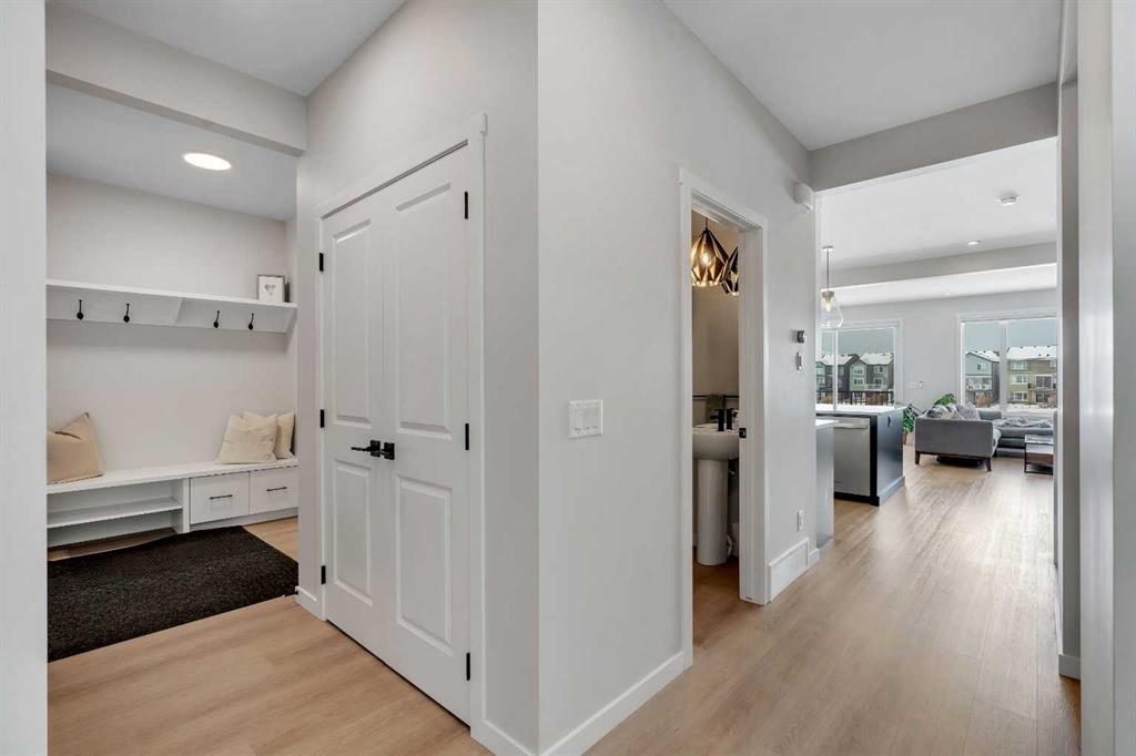 Picture for 23 Savoy Terrace SE