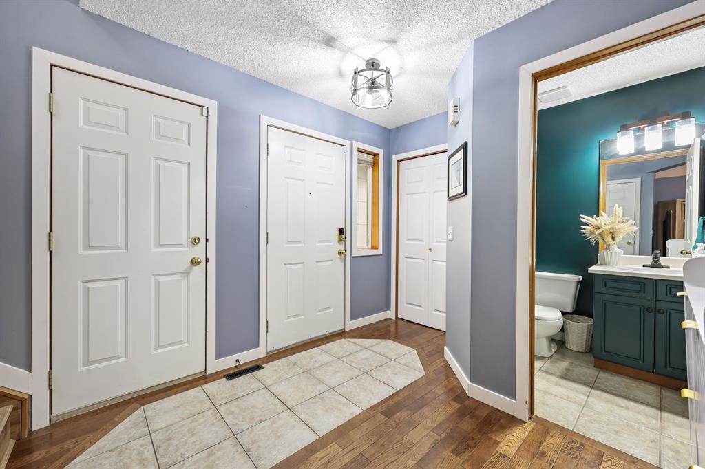 Picture for 10 Big Springs Hill SE