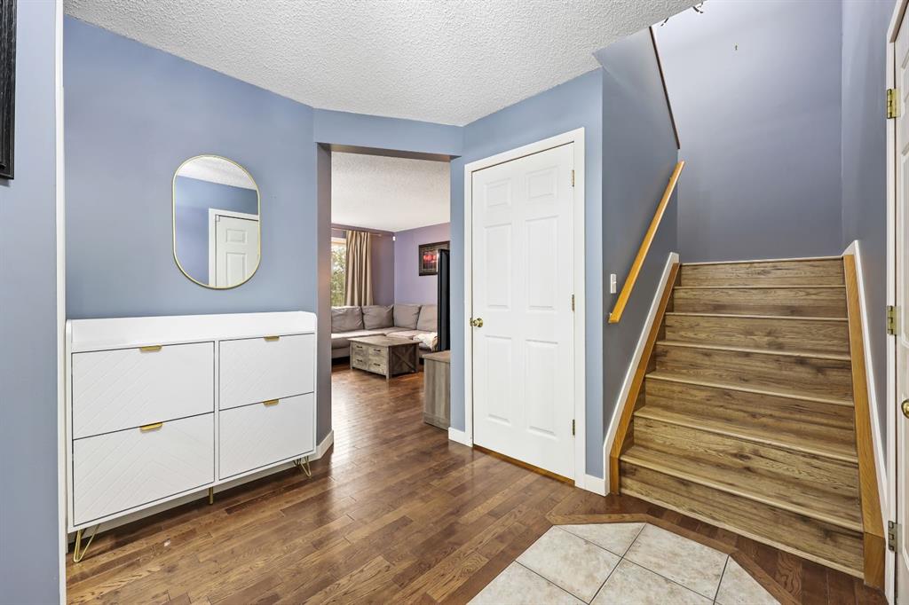 Picture for 10 Big Springs Hill SE