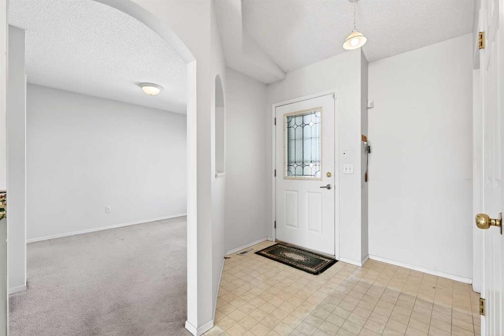 Picture for 50, 12 Woodside Rise NW