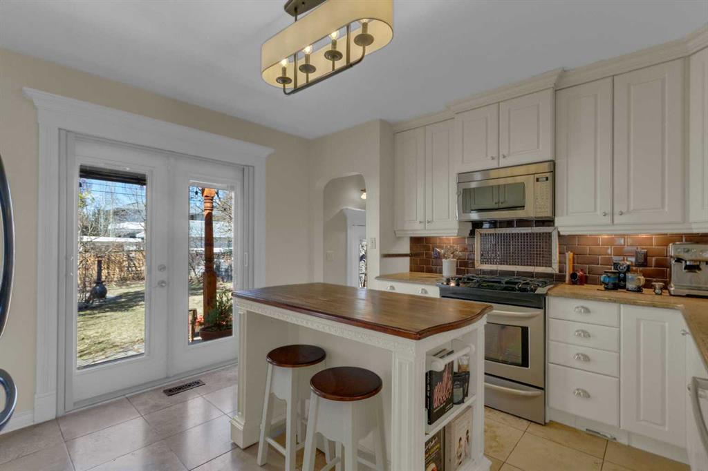 Picture for 3207 25 Street SW